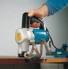 Листовые ножницы Makita 660 W JS3201J цена и информация | Пилы, циркулярные станки | pigu.lt