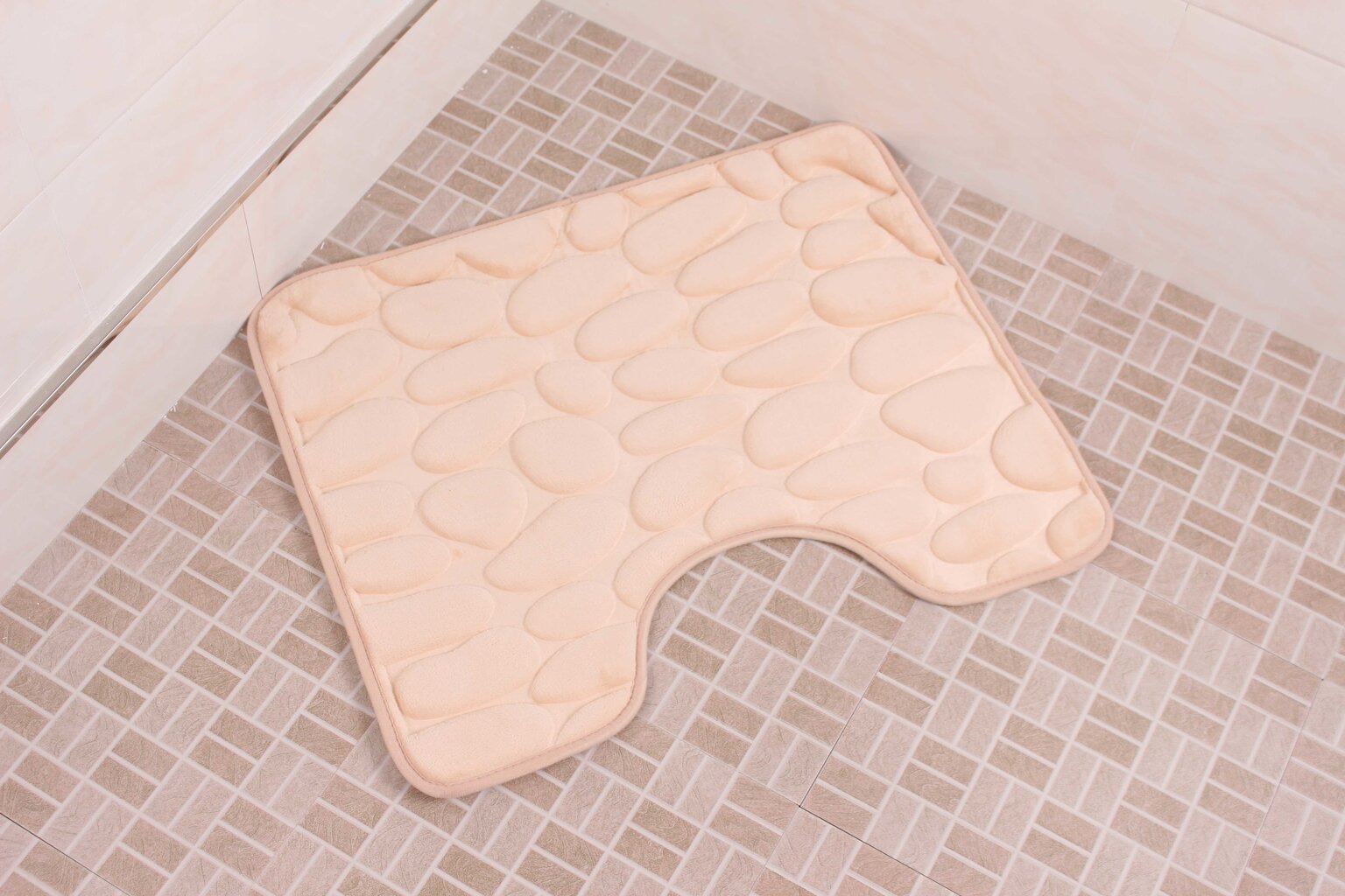 Memory foam kilimėlis "Benedomo" Beige, 50x60 cm kaina ir informacija | Vonios kambario aksesuarai | pigu.lt