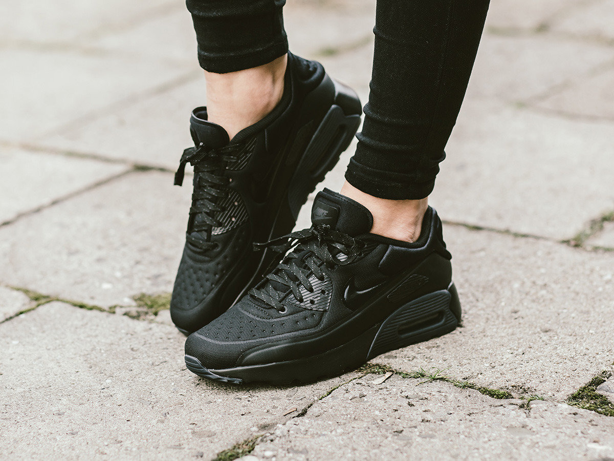 Nike moteriški sportiniai bateliai Air Max 90 Ultra GS W 844599-008, juodi kaina ir informacija | Sportiniai bateliai, kedai moterims | pigu.lt