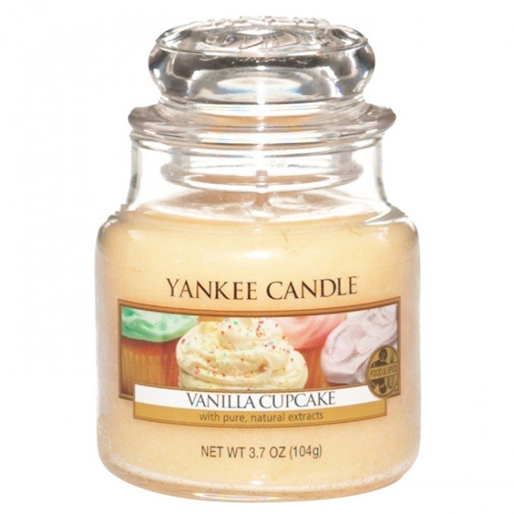 Aromatinė žvakė Yankee Candle Vanilla Cupcake, 104 g цена и информация | Žvakės, Žvakidės | pigu.lt