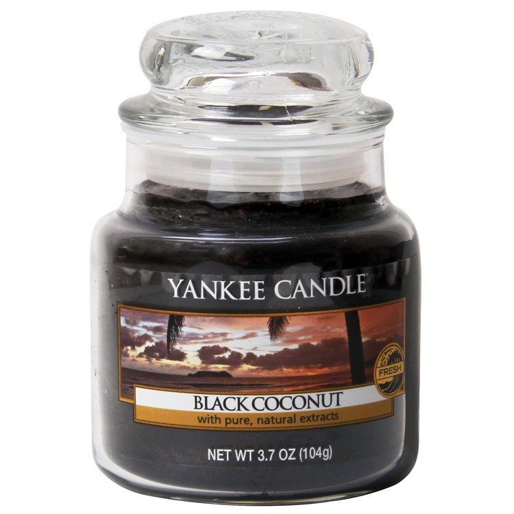 Aromatinė žvakė Yankee Candle Black Coconut, 104 g