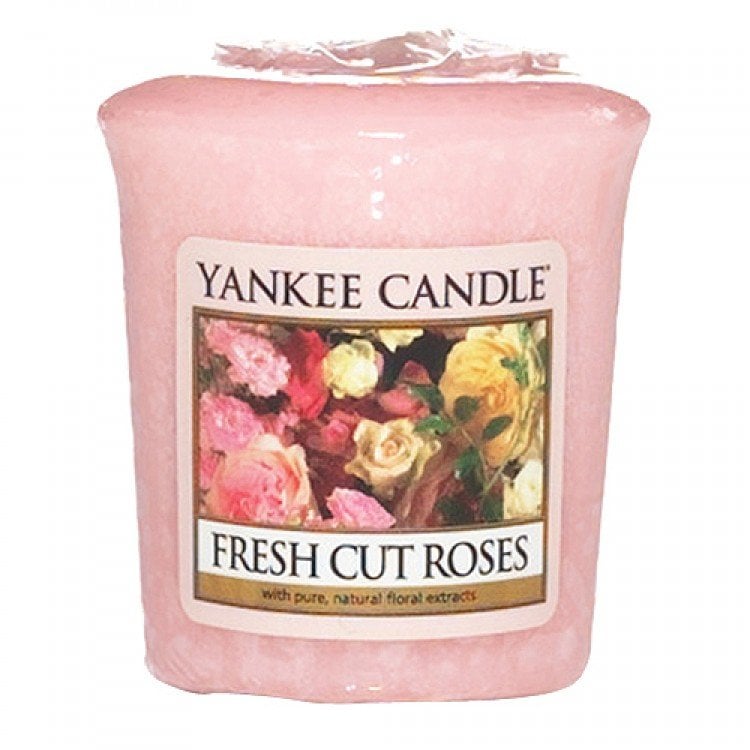 Aromatinė žvakutė Yankee Candle Fresh Cut Roses 49 g