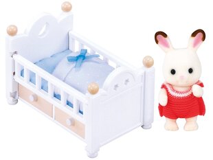 Маленький кролик с кроваткой Sylvanian Families цена и информация | Игрушки для девочек | pigu.lt