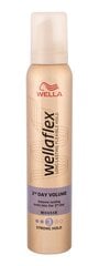 Двухдневная пена для укладки волос Wellaflex 2nd Day Volume Strong Hold 200 мл цена и информация | Средства для укладки волос | pigu.lt