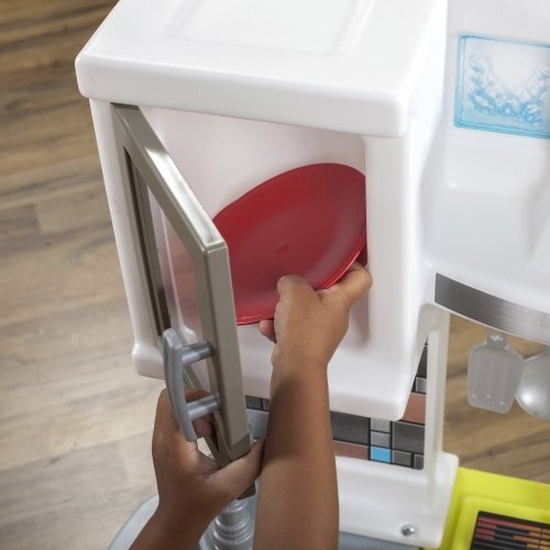 STEP2 didelė interaktyvi kompaktiška virtuvėlė vaikams цена и информация | Žaislai mergaitėms | pigu.lt