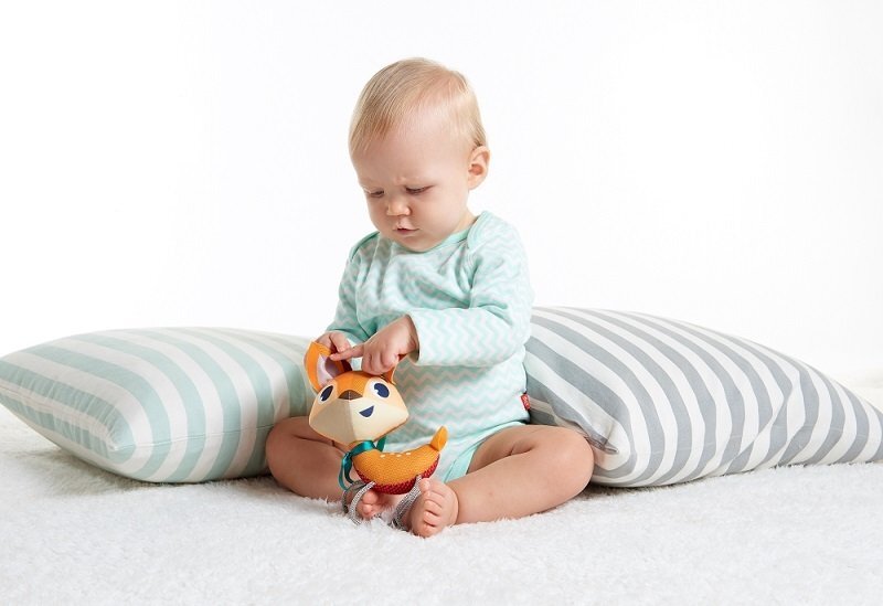 Pakabinamas žaislas Elniukas Tiny Love kaina ir informacija | Žaislai kūdikiams | pigu.lt