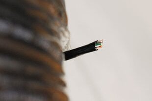 Установочный кабель Digitus U/UTP кат. 5e, провод PE, наружный гель, черный, 305м (reel) цена и информация | Кабели и провода | pigu.lt