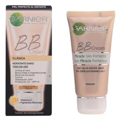 Увлажняющий крем с эффектом макияжа Skin Naturals Bb Cream Garnier цена и информация | Пудры, базы под макияж | pigu.lt