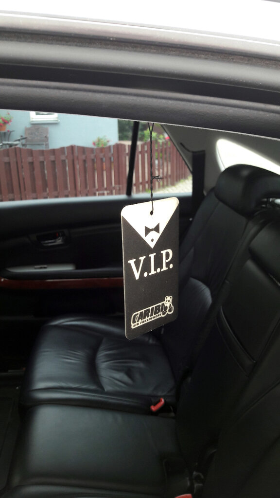Automobilio oro gaiviklis VIP 333, pagal Saffron Lazuli Carolina Herrera kvapo motyvus kaina ir informacija | Salono oro gaivikliai | pigu.lt