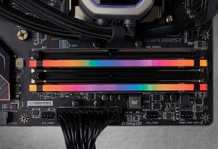 Corsair Vengeance RGB Pro DDR4, 4x8GB, 3000MHz, CL15 (CMW32GX4M4C3000C15) kaina ir informacija | Operatyvioji atmintis (RAM) | pigu.lt