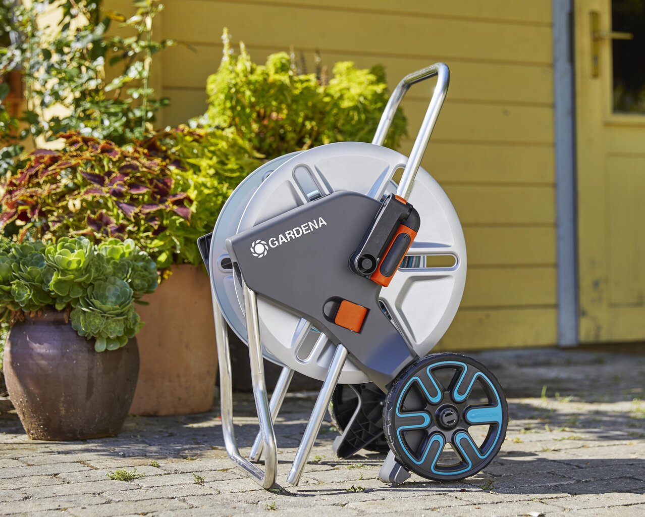 Gardena metalinis vežimėlis laistymo žarnai AquaRoll, M kaina ir informacija | Laistymo įranga, purkštuvai | pigu.lt
