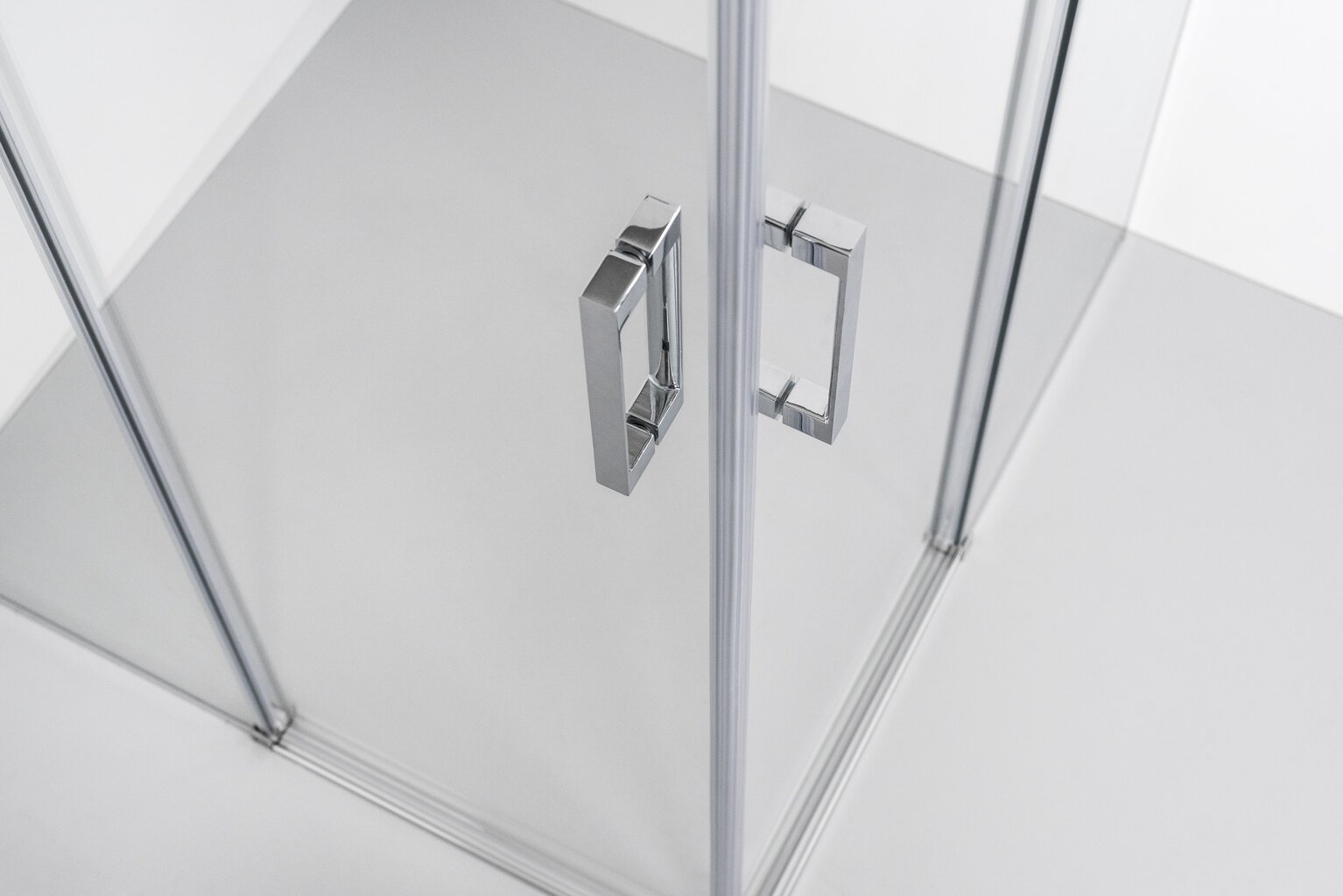 Berėmė slankioji dušo kabina Brasta Glass Vesta цена и информация | Dušo kabinos | pigu.lt