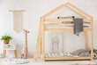 Dviaukštė lova-namelis Dalidda-3 su kopėčiomis, 90x200 cm, ąžuolo spalvos kaina ir informacija | Vaikiškos lovos | pigu.lt