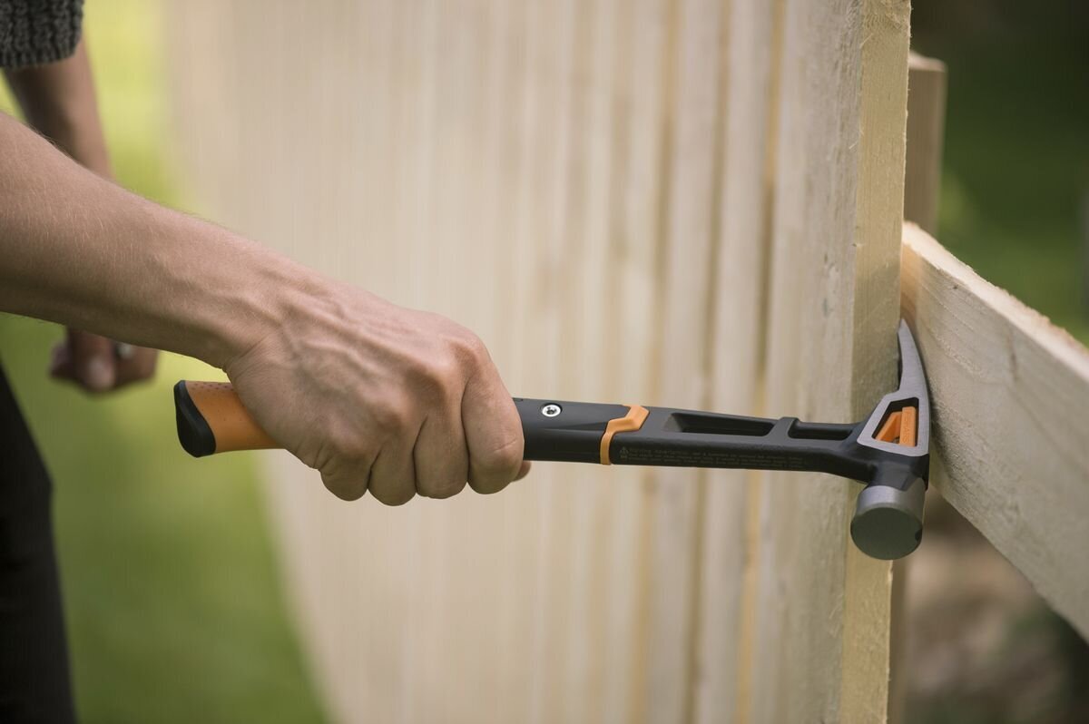 Universalus plaktukas Fiskars L 1020214 kaina ir informacija | Mechaniniai įrankiai | pigu.lt