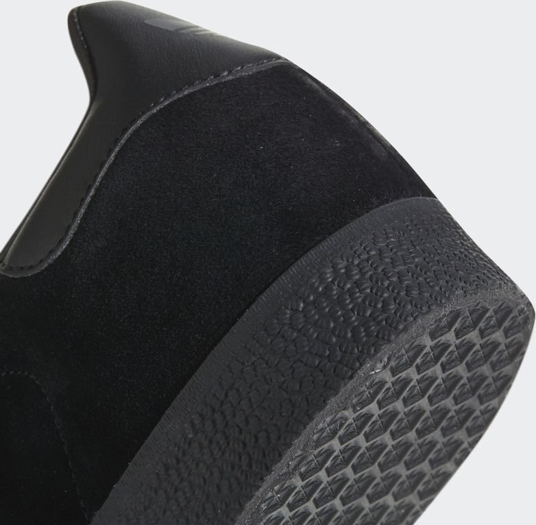 Kedai vyrams Adidas Originals Gazelle M CQ2809, 65591, juodi kaina ir informacija | Vyriški batai | pigu.lt