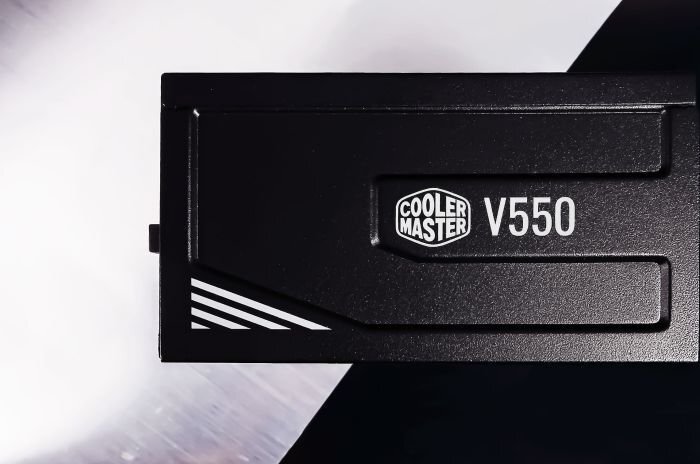 Cooler Master V550 Gold Semi-Fanless цена и информация | Maitinimo šaltiniai (PSU) | pigu.lt