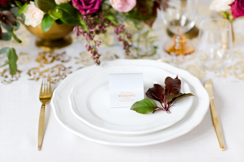 Dekoratyvinės dėžutės skanėstams Sweet Memory Wedding, baltos su auksinės spalvos užrašu, 6,1x6x4,7 cm, 1 pak/10 vnt kaina
