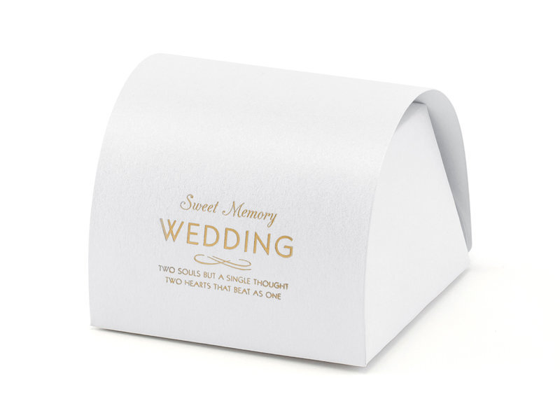 Dekoratyvinės dėžutės skanėstams Sweet Memory Wedding, baltos su auksinės spalvos užrašu, 6,1x6x4,7 cm, 1 dėž/50 pak (1 pak/10 vnt)