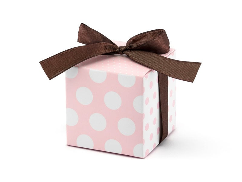 Dekoratyvinės dėžutės skanėstams, rožinės su baltais taškeliais ir rudos spalvos kaspinėliu, 5x5x5 cm, 1 pak/10 vnt