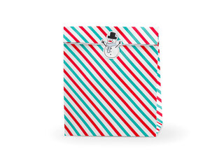 Подарочная коробочка Merry Xmas - Stripes 25x11x27см (1 упаковка/3 шт) цена и информация | In an uplifting tale based on true events, a young Navajo boy discovers that his family’s water barrels, chicken coop and watering hole have gone dry, before a dedicated school bus driver uses her time between shifts to deliver much-needed water supplies to the reservation. Simultaneous eBook. Illustrations.<br />
This inspiring picture book tells the true story of a woman who brings desperately needed water to families on the Navajo reservation every day. Underneath the New Mexico sky, a Navajo boy named Cody finds that his family's barrels of water are empty. He checks the chicken coop-- nothing. He walks down the road to the horses' watering hole. Dry. Meanwhile, a few miles away, Darlene Arviso drives a school bus and picks up students for school. After dropping them off, she heads to another job: she drives her big yellow tanker truck to the water tower, fills it with three thousand gallons of water, and returns to the reservation, bringing water to Cody's family, and many, many others. Here is the incredible and inspiring true story of a Native American woman who continuously gives back to her community and celebrates her people. | pigu.lt