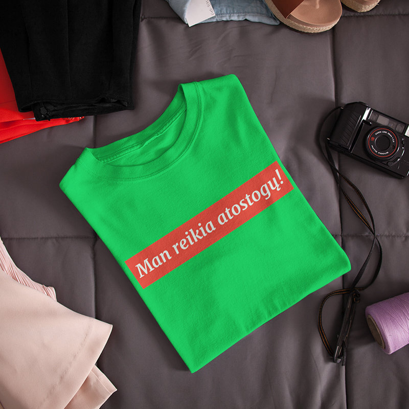 Moteriški marškinėliai „Man reikia atostogų!“ kaina ir informacija | Originalūs marškinėliai | pigu.lt