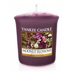 Ароматическая свеча Yankee Candle Moonlit Blossoms 49 г цена и информация | Подсвечники, свечи | pigu.lt
