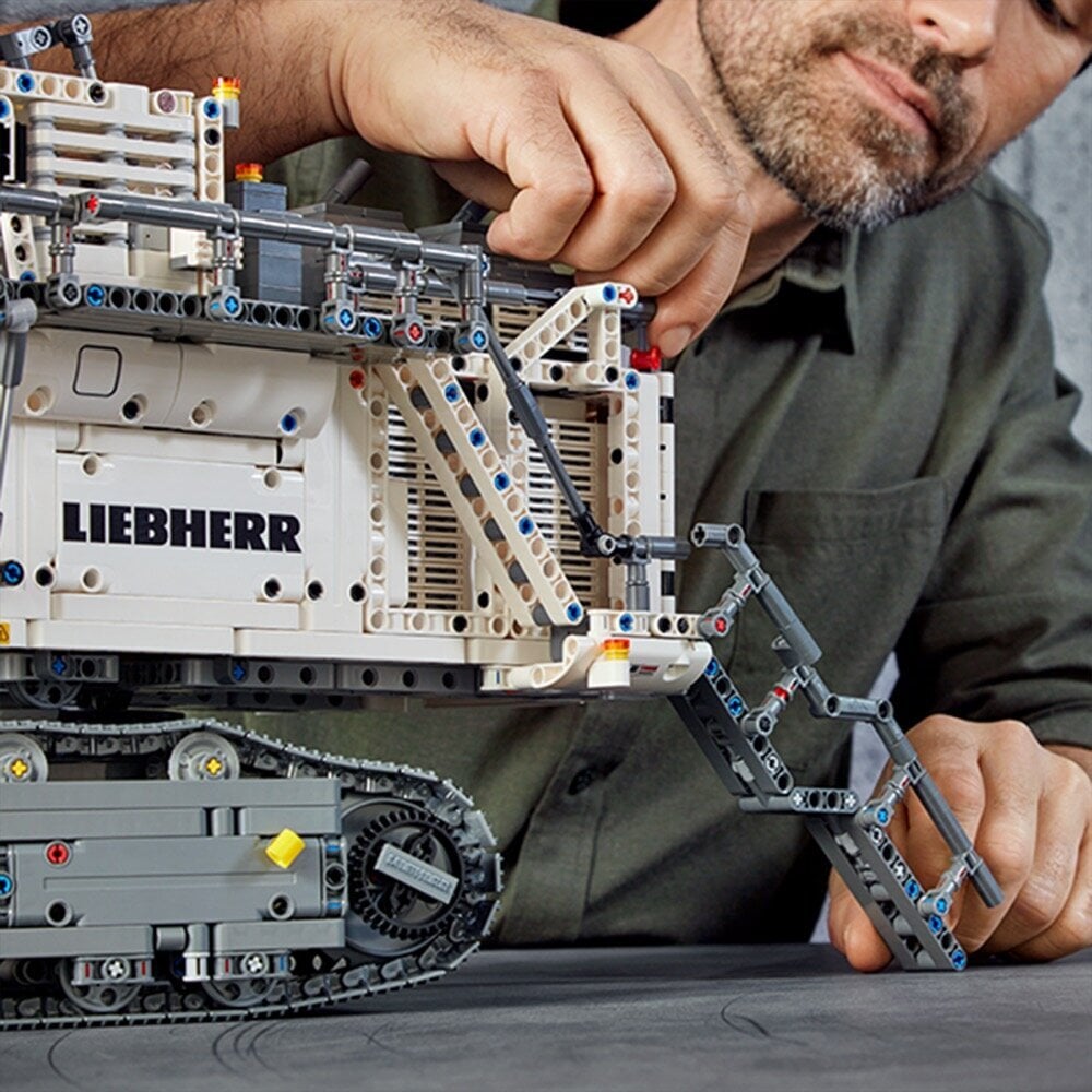 42100 LEGO® Technic Liebherr R 9800 ekskavatorius цена и информация | Konstruktoriai ir kaladėlės | pigu.lt