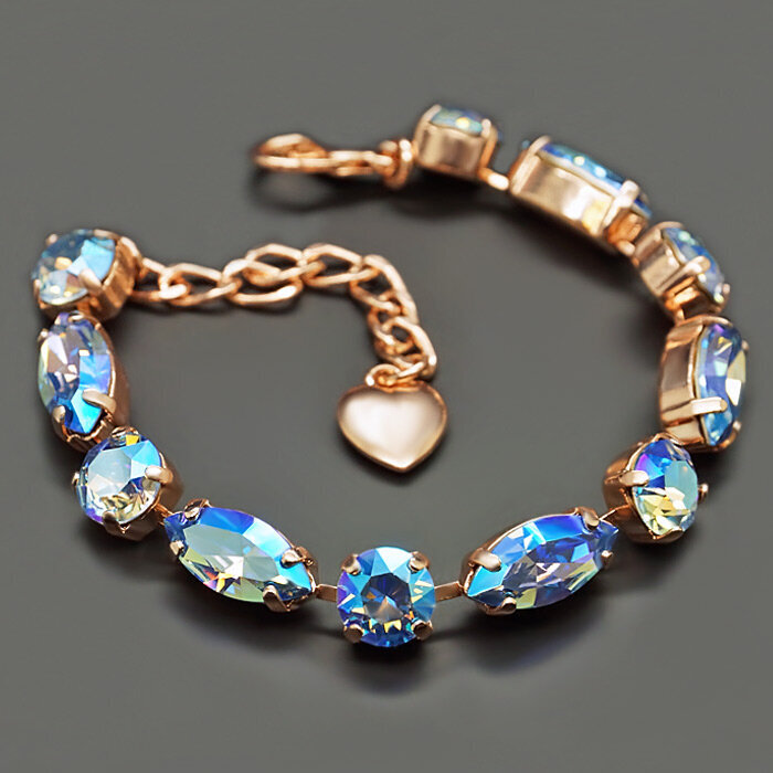 Apyrankė moterims DiamondSky „Chic II (Light Sapphire Shimmer)“ su Swarovski kristalais цена и информация | Apyrankės moterims | pigu.lt