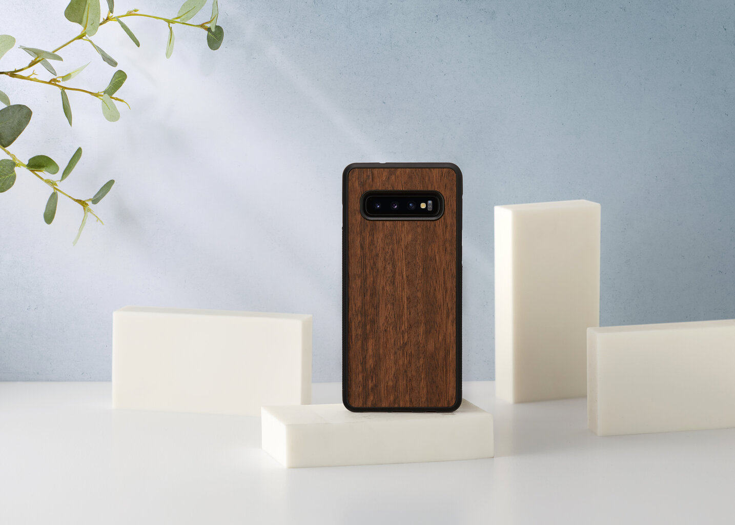 Man&Wood Nugarėlė skirta Samsung Galaxy S10, Koala, ruda kaina ir informacija | Telefono dėklai | pigu.lt