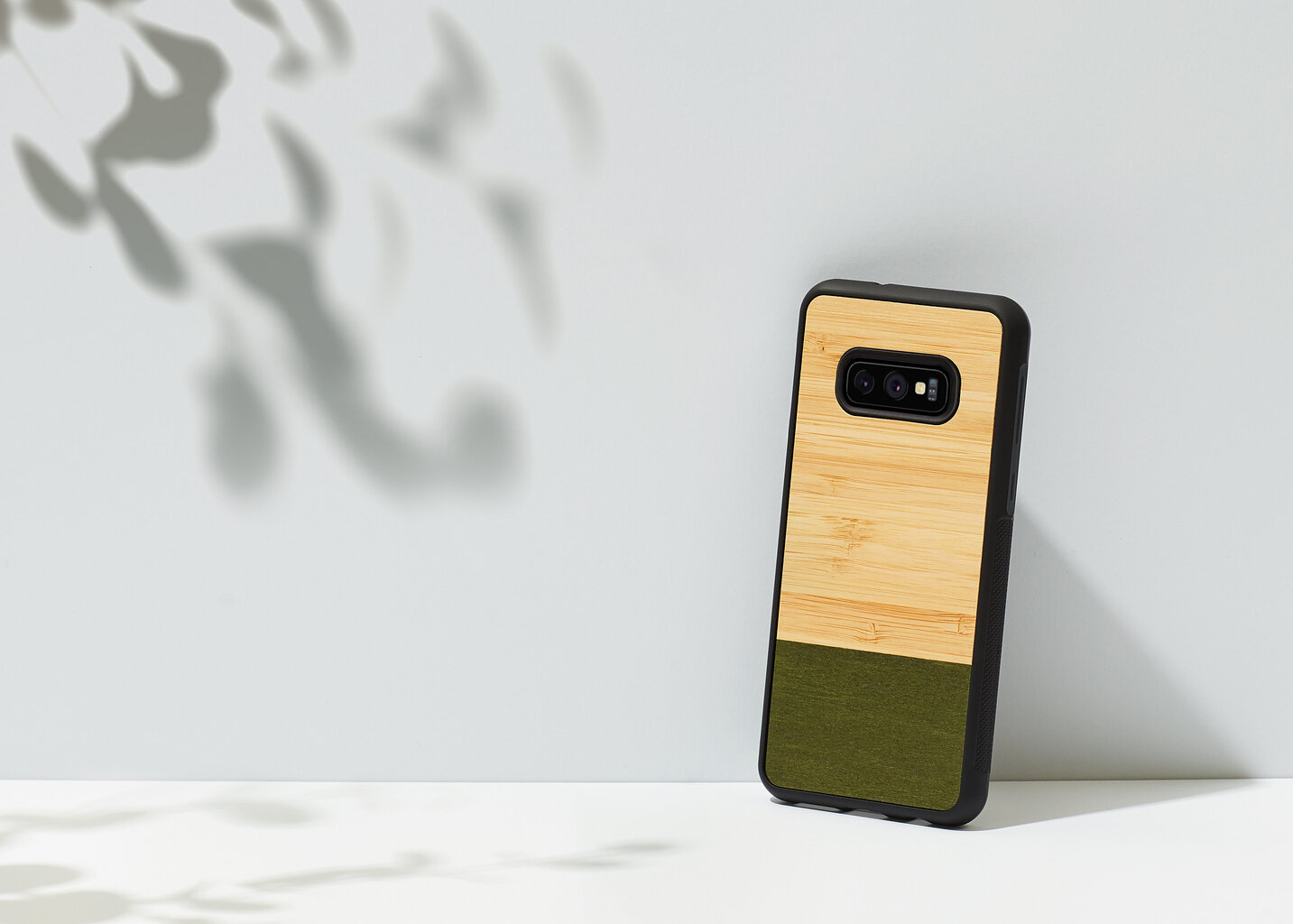 Man&Wood Nugarėlė skirta Samsung Galaxy S10 Lite, Bamboo forest, Juoda kaina ir informacija | Telefono dėklai | pigu.lt