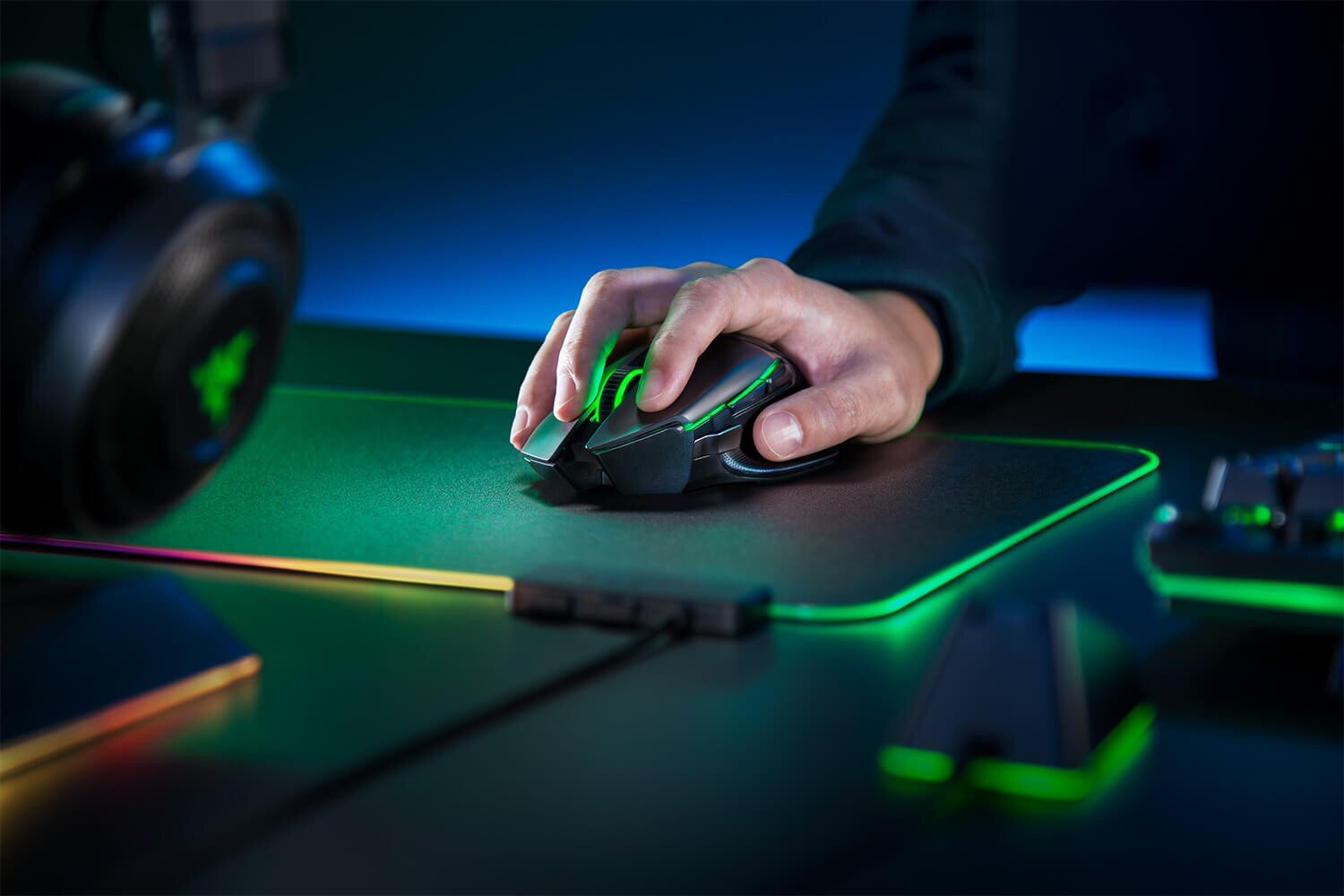 Razer Basilisk Ultimate, juoda kaina ir informacija | Pelės | pigu.lt