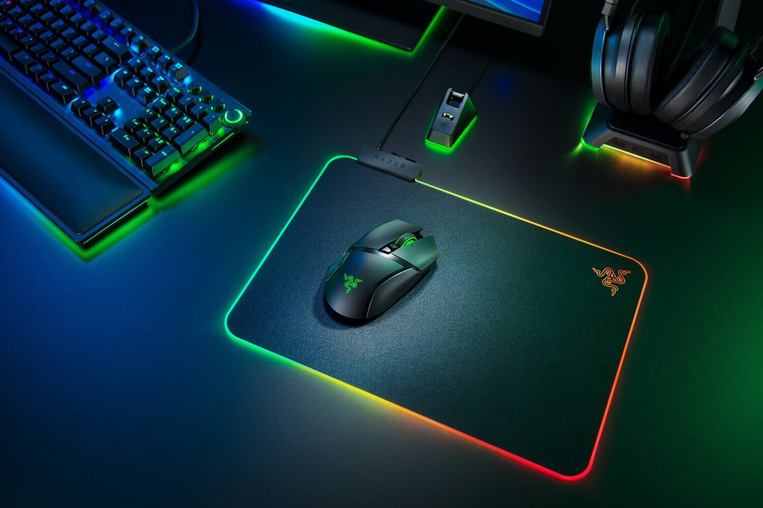 Razer Basilisk Ultimate, juoda kaina ir informacija | Pelės | pigu.lt