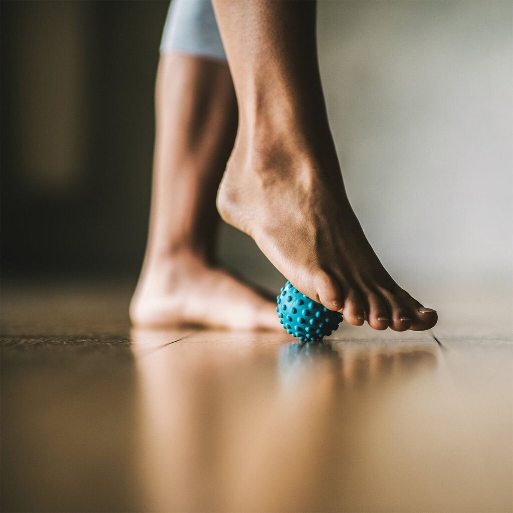 Masažo kamuolys Gaiam Yoga, mėlynas kaina ir informacija | Masažo reikmenys | pigu.lt