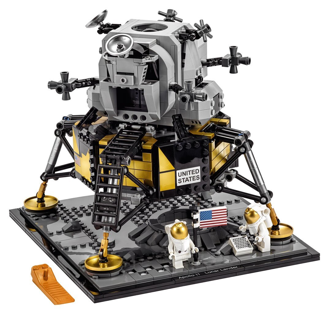 10266 LEGO® Creator Expert NASA Apollo 11 Lunar Lander цена | pigu.lt