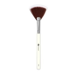 Dermacol Fan Brush  кисточка для макияжа 1 tk цена и информация | Кисти для макияжа, спонжи | pigu.lt