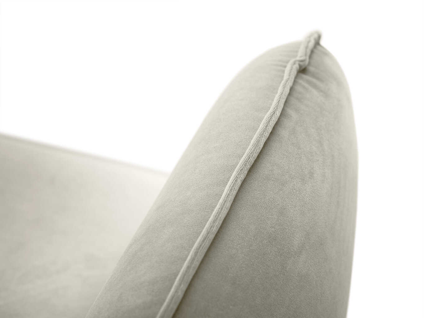 Sofa Cosmopolitan Design Vienna 3S, smėlio spalvos aksomas kaina ir informacija | Sofos | pigu.lt