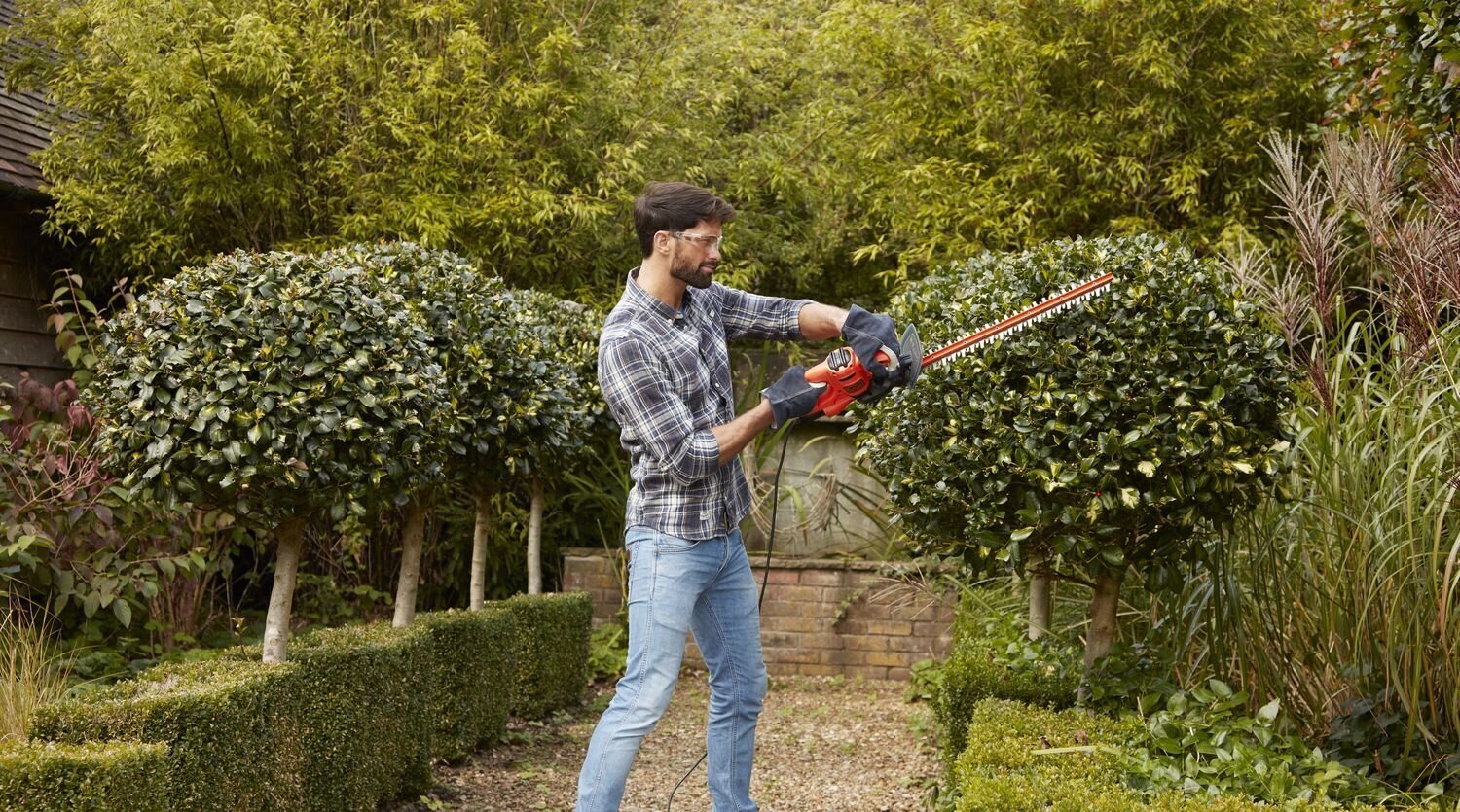 Gyvatvorių žirklės Black&Decker 420W 45cm (BEHT201-QS) kaina ir informacija | Gyvatvorių, žolės žirklės | pigu.lt