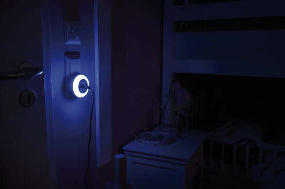 Brennenstuhl naktinė lemputė 3x3 LED, keičiamos spalvos kaina ir informacija | Saugos varteliai, apsaugos | pigu.lt