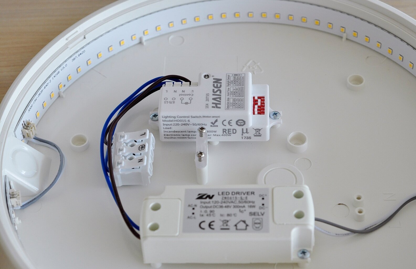LED Šviestuvas su judesio davikliu G.LUX GR-CP-LED-15W/SENSOR kaina ir informacija | Lubiniai šviestuvai | pigu.lt