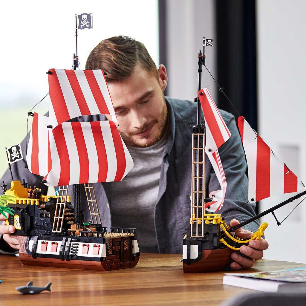 21322 LEGO® Ideas Barakudų įlankos piratai цена и информация | Konstruktoriai ir kaladėlės | pigu.lt