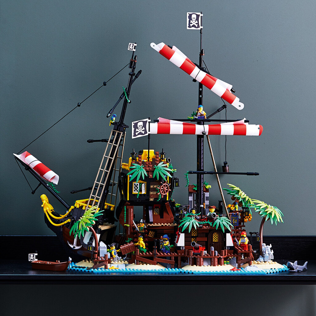 21322 LEGO® Ideas Barakudų įlankos piratai цена и информация | Konstruktoriai ir kaladėlės | pigu.lt