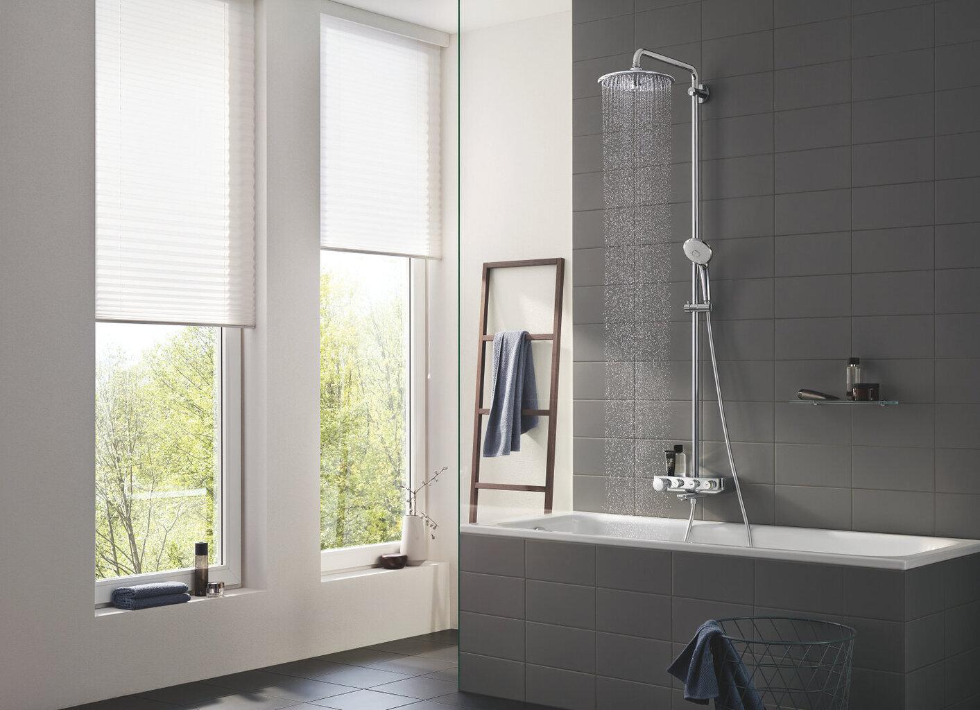 GROHE Euphoria SmartControl 260 Mono dušo sistema su snapeliu vonios pripildymui, 3-jų srovių 260mm lietaus galva, 3-jų srovių 110mm dušeliu, vandenį taupanti, chromas, 26510000 kaina ir informacija | Dušo komplektai ir panelės | pigu.lt