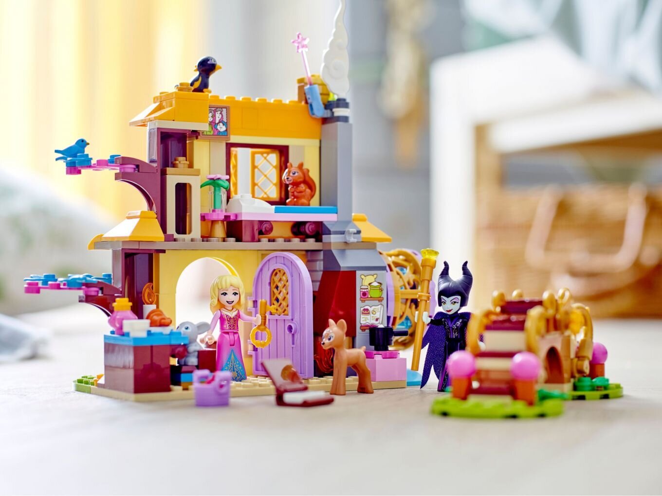 43188 LEGO® | Disney Princess Auroros trobelė miške цена и информация | Konstruktoriai ir kaladėlės | pigu.lt