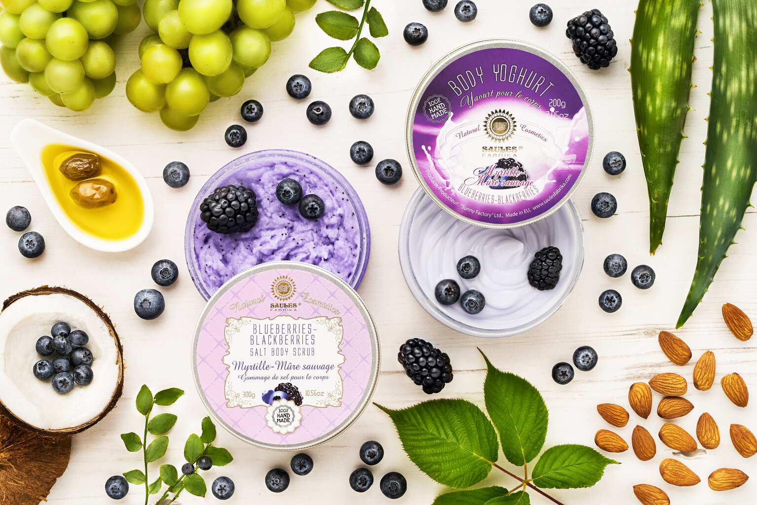 Dovanų rinkinys (kūno jogurtas 200g + druskos kūno šveitiklis 300g + dušo želė 200ml + vonios kamuolys 145g) BLUEBERRIES- BLACKBERRIES Saules Fabrika kaina ir informacija | Kūno šveitikliai | pigu.lt