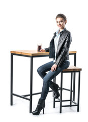 Baro stalas su kėde Signal Meble Metro, natūrali faneruotė, juodos/ąžuolo spalvos kaina ir informacija | Valgomojo komplektai | pigu.lt