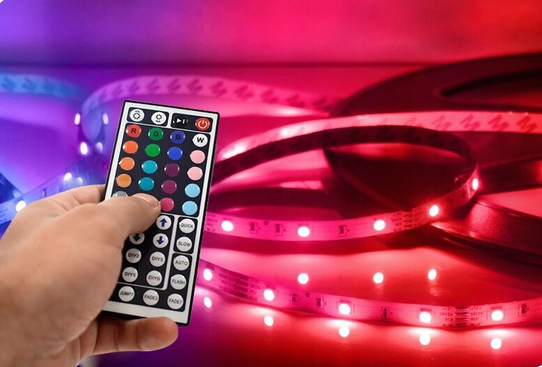 RGB Led juosta 5050 su pultu цена и информация | LED juostos | pigu.lt