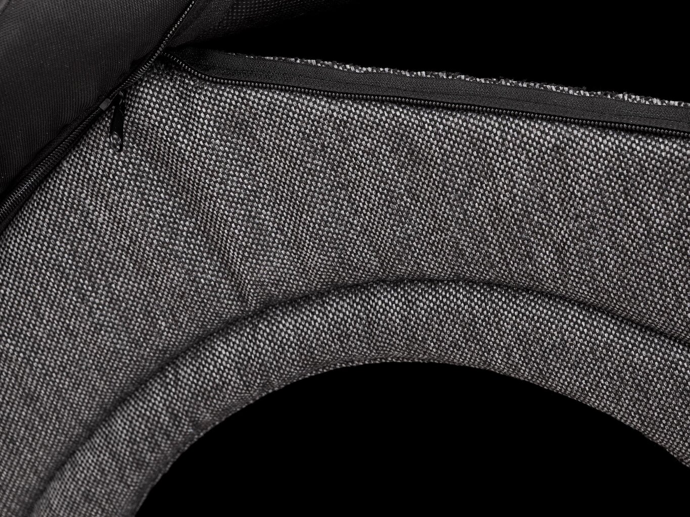 Guolis-būda Hobbydog Inari Grey Black, 38x32 cm kaina ir informacija | Guoliai, pagalvėlės | pigu.lt
