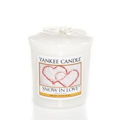 Kvapioji žvakė Yankee Candle Snow in Love 49 g kaina ir informacija | Žvakės, Žvakidės | pigu.lt