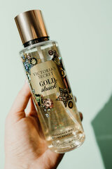 Kūno dulksna Victoria's Secret Gold Struck, 250 ml kaina ir informacija | Parfumuota kosmetika moterims | pigu.lt