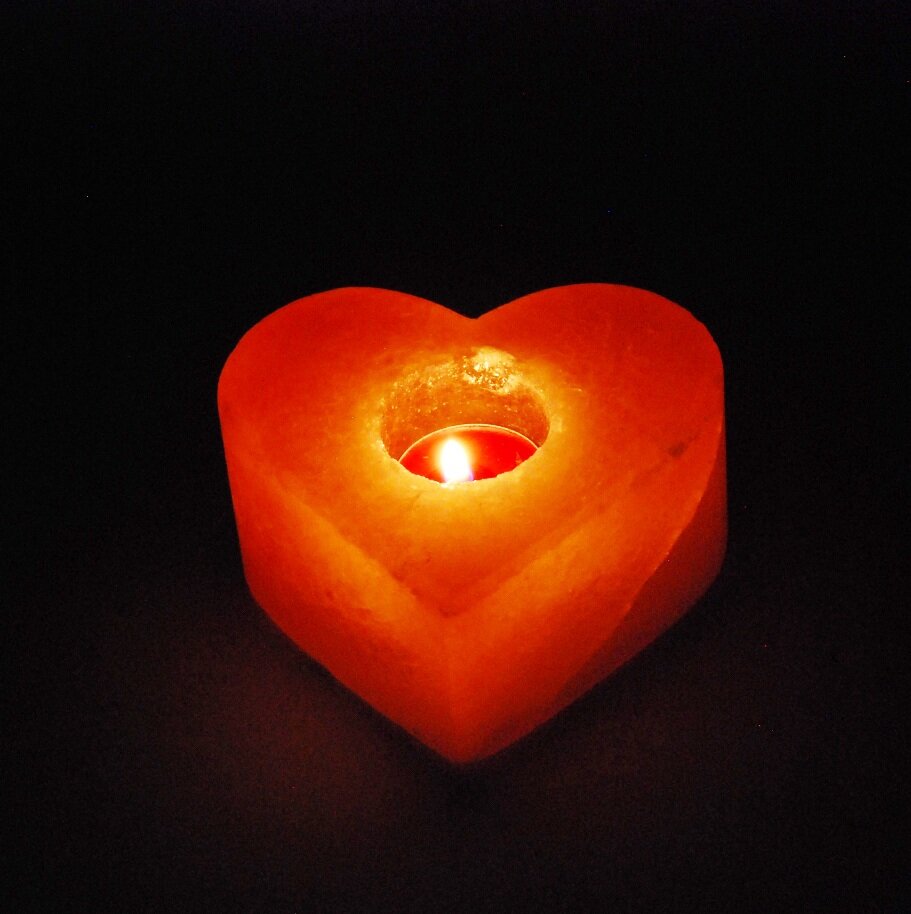 Himalajų druskos žvakidė "Širdis" цена и информация | Kitos originalios dovanos | pigu.lt